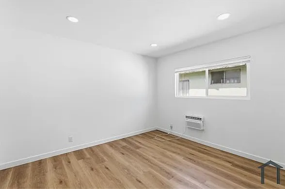 7305 Variel Ave #F — Photo 12