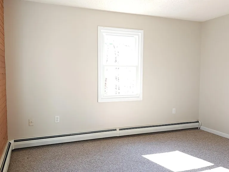 11 Saint James Pl — Photo 9
