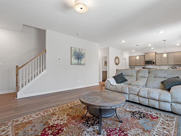 5th image of 3916 Wading Creek Trl