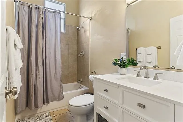 705 Felicity St — Photo 4