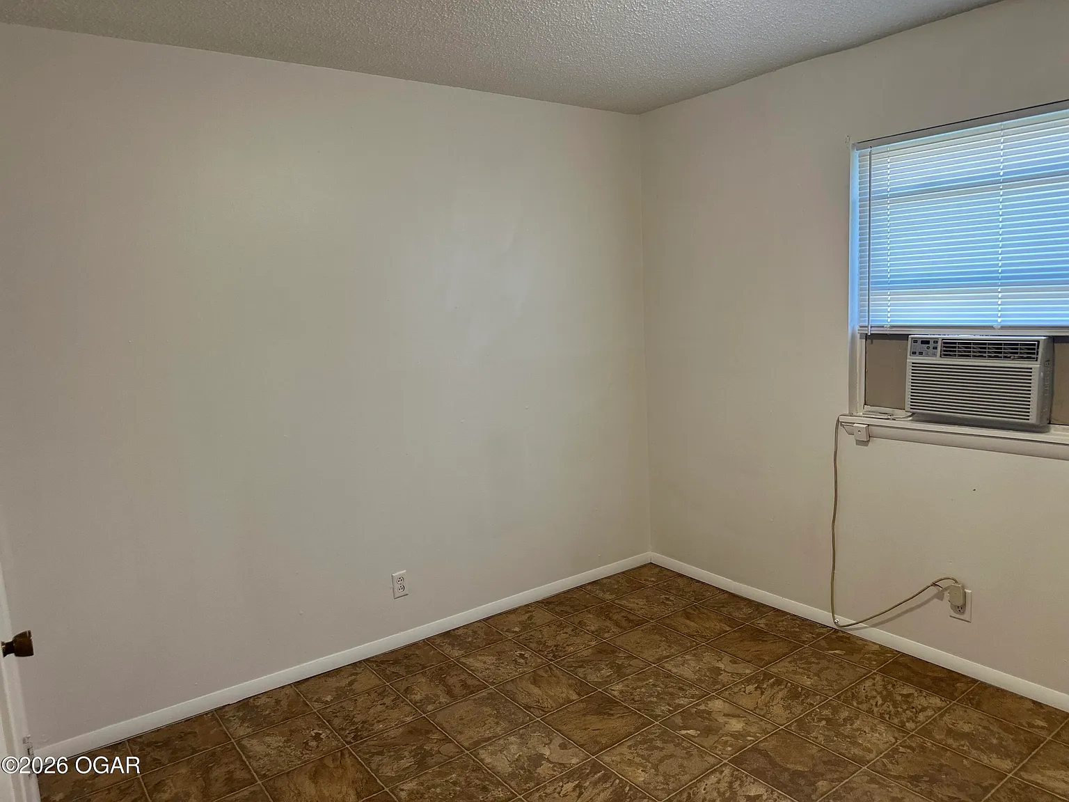 1 bed, 1.0 bath, 700 sqft, $700 — Photo 4