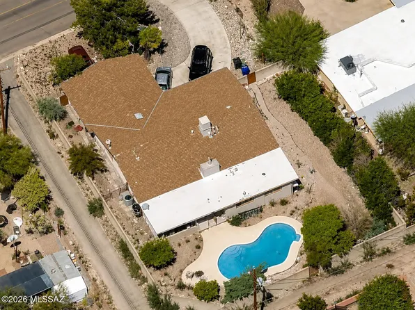 2229 W Window Rock Dr, Tucson, AZ 85745
