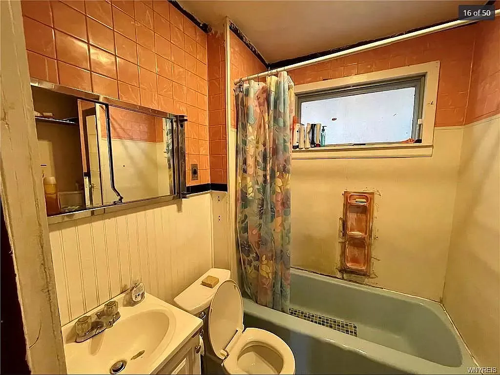 2 bed, $1,050 — Photo 2