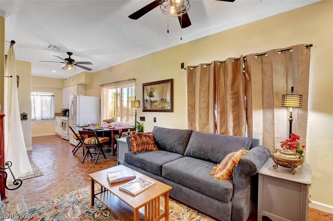 2 bed, 1000 sqft, $1,795 — Photo 2