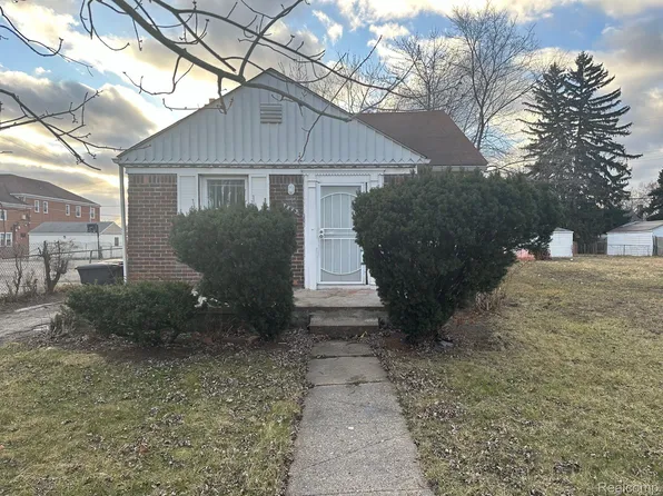 8843 Brace St, Detroit, MI 48228
