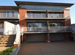 5312 Chouteaus Bluff Dr, Saint louis, MO 63111