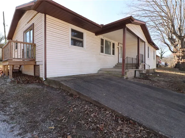 704 Beverly Dr, Harrison, AR 72601