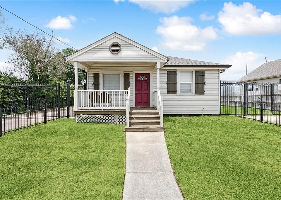1st image of 3205 W Metairie Ave N
