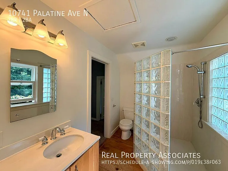 10741 Palatine Ave N — Photo 7