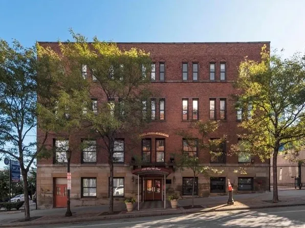 1133 W 9th St APT 323, Cleveland, OH 44113