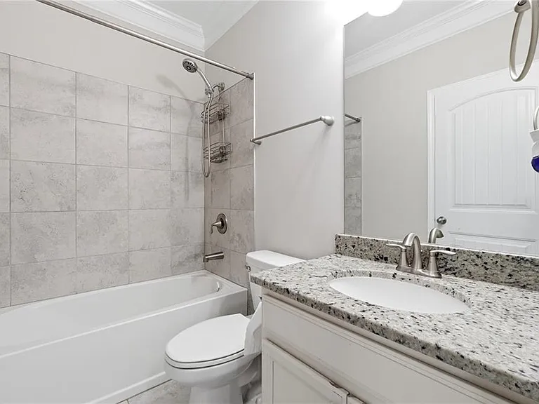 304 Cochin Dr — Photo 23