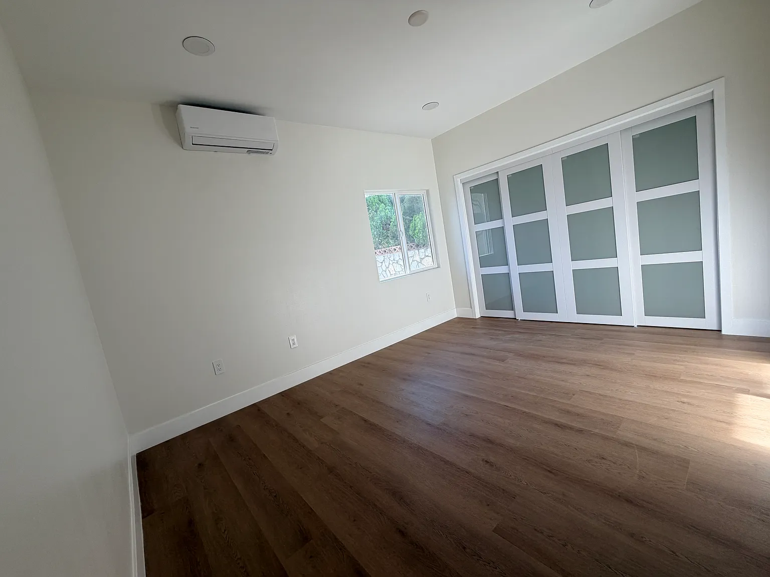 2 bed, 800 sqft, $2,800 — Photo 4