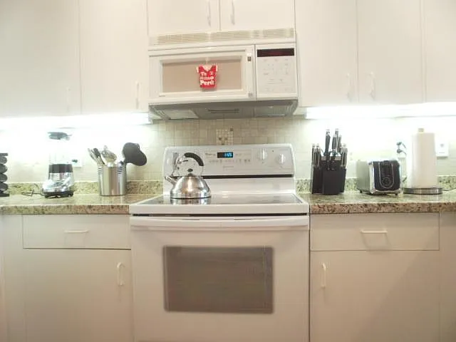 6365 Lansdowne Cir — Photo 17