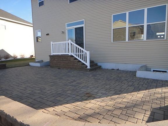 3rd image of 1733 116th Ave NE