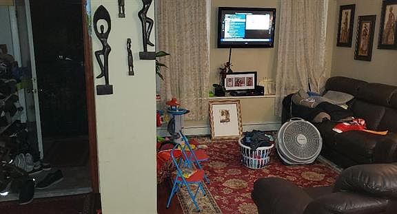 4th image of 3139 Tiemann Ave