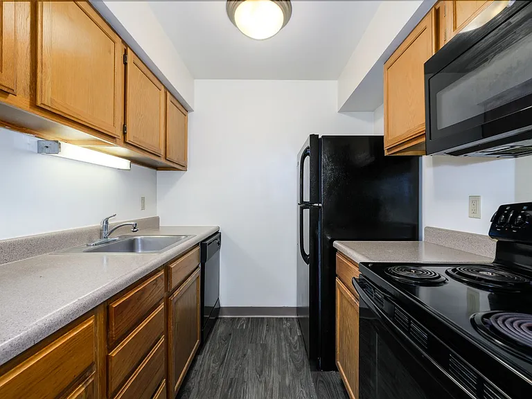 Oak Forest Apartments — Photo 44