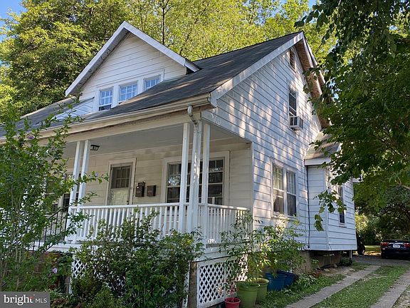 5th image of 814 25th St S #B