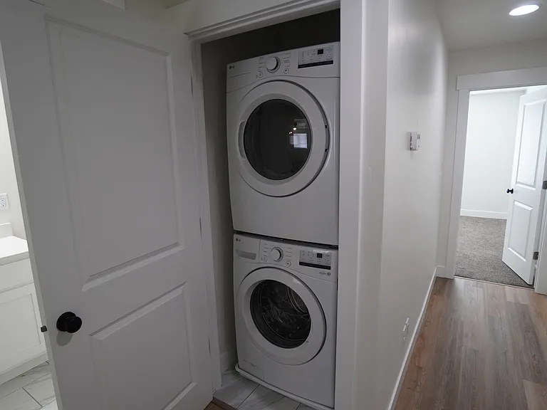 1565 S 150 W — Photo 13