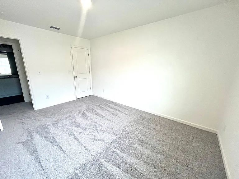 303 Hyde Park — Photo 29