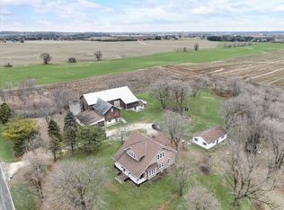7134 Kay K Rd, Belgium, WI 53004