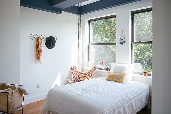 Rented by Nooklyn NYC LLC | media 40