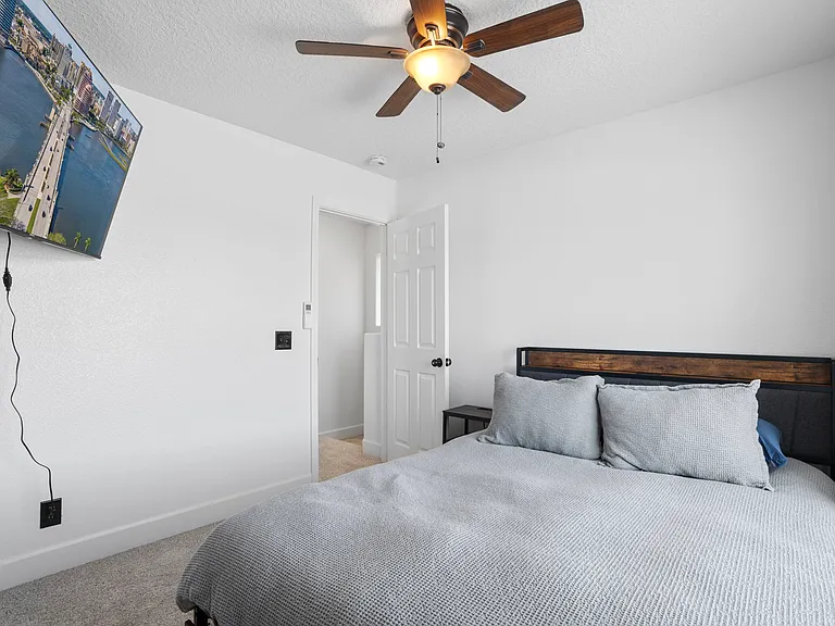 7508 Osuna Rd NE — Photo 8