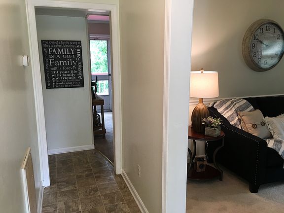 5th image of 203 Cooper Ct