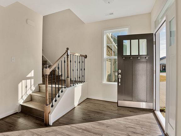 Summerville-print-003-11-Foyer-4200x2800-300dpi