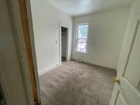 5th image of 330 Chautauqua Blvd APT 1