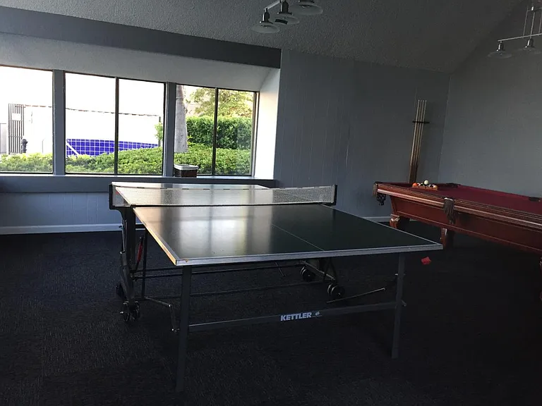 Club House (2)