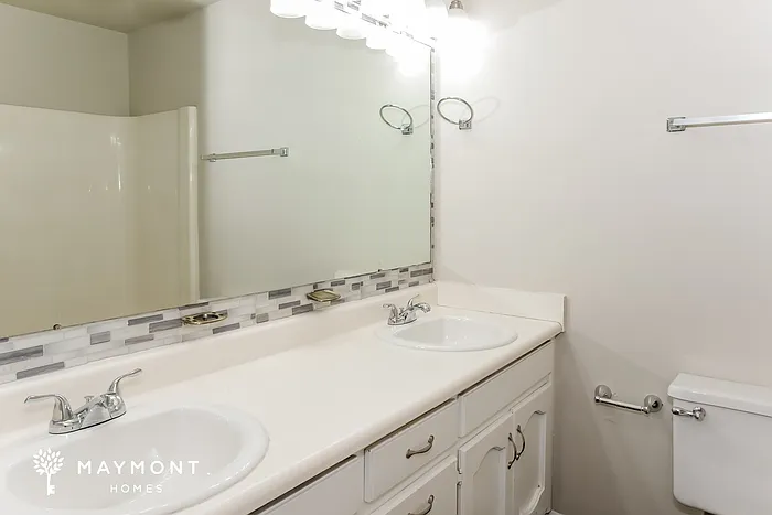 104 Cerrydowns Ct — Photo 7