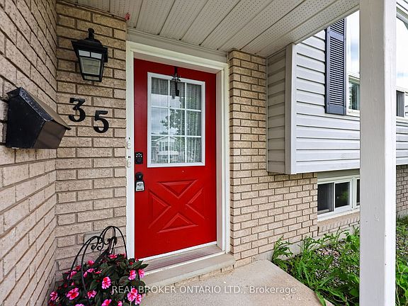 2nd image of 35 Courtney Cres