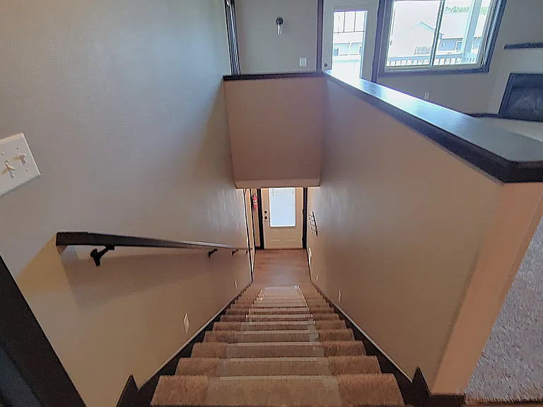 1929 Cypress Ct NE #6 — Photo 8