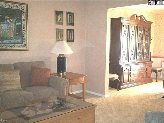 3rd image of 20649 Wildwood Ln