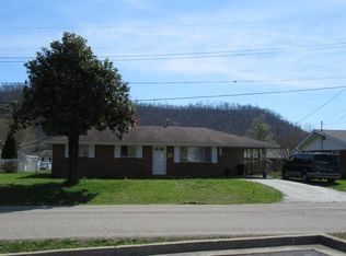 734 W 1st St, Morehead, KY 40351