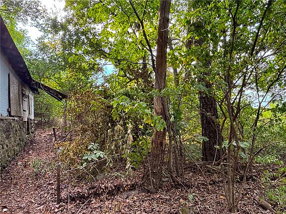 5th image of 13157 Gun Club Rd