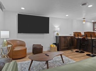 1095 April Ln #2, Green Bay, WI 54304