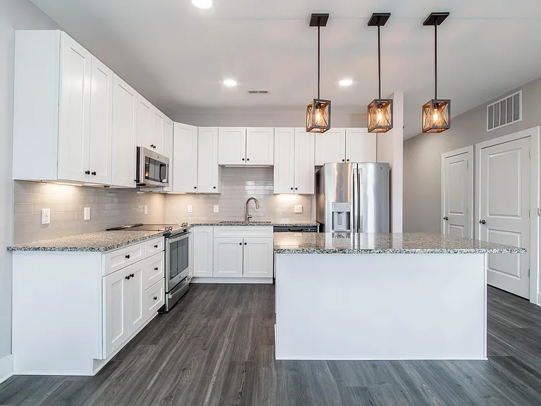 463 Columbus Ave — Photo 44