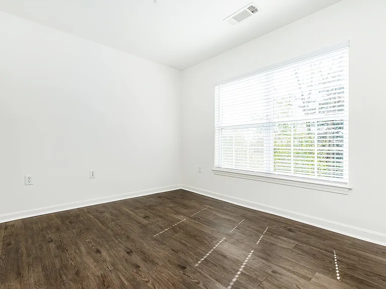 Huntington Townhomes — Photo 33