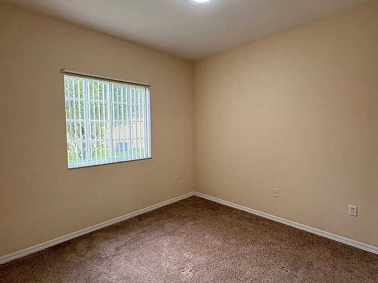 305 Port Pleasant Dr — Photo 10