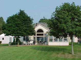 902 N Long Dr, Syracuse, IN 46567