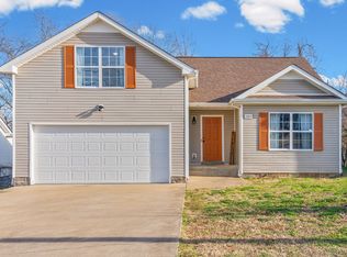 2912 Core Dr, Clarksville, TN 37040
