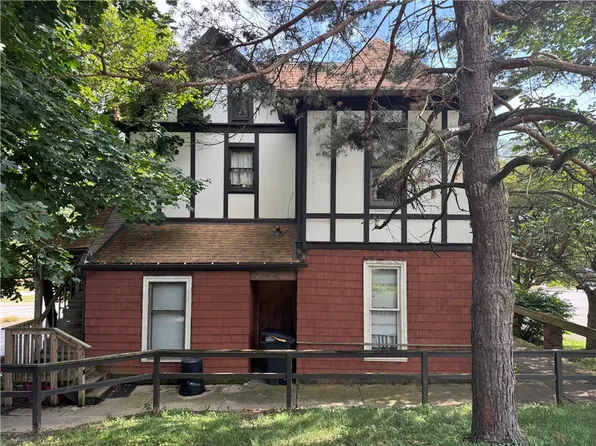 447/449 W Pittsburgh St, Greensburg, PA 15601