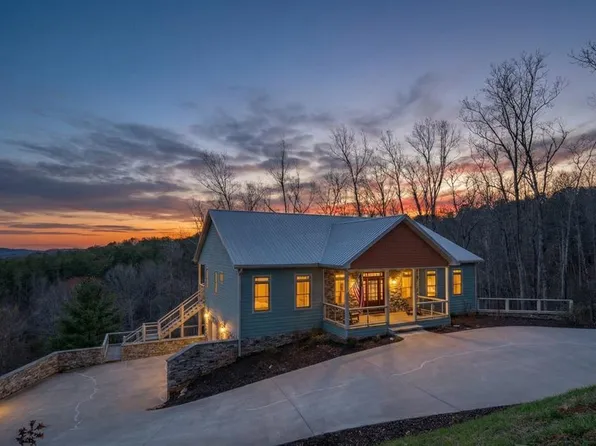56 Carters View Dr, Ellijay, GA 30540