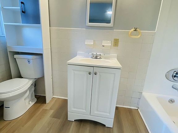 4th image of 34 Carol Dr #11