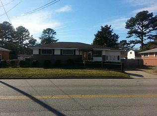 606 Sparrow Rd, Chesapeake, VA 23325