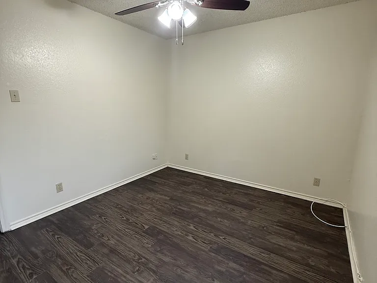 721 Avenue A #9 — Photo 18