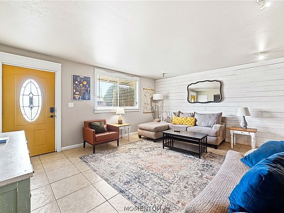 3rd image of 2037 Hope Avenue