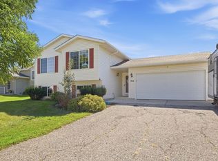 964 7th Ave NW, Hutchinson, MN 55350