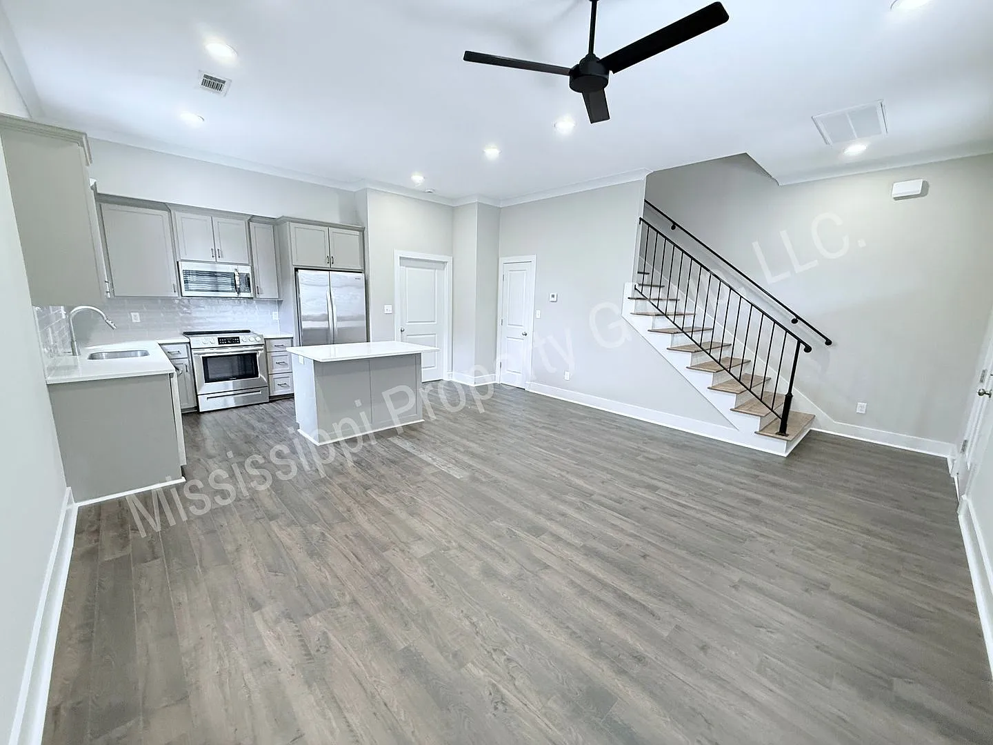 3bd / 3ba For Rent — Photo 3